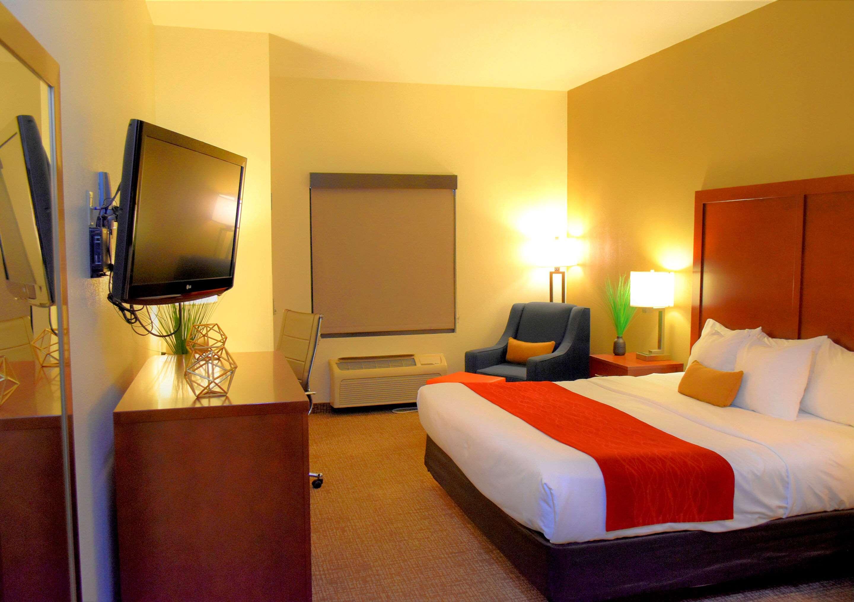 Comfort Inn & Suites Greenville I-70 Екстер'єр фото