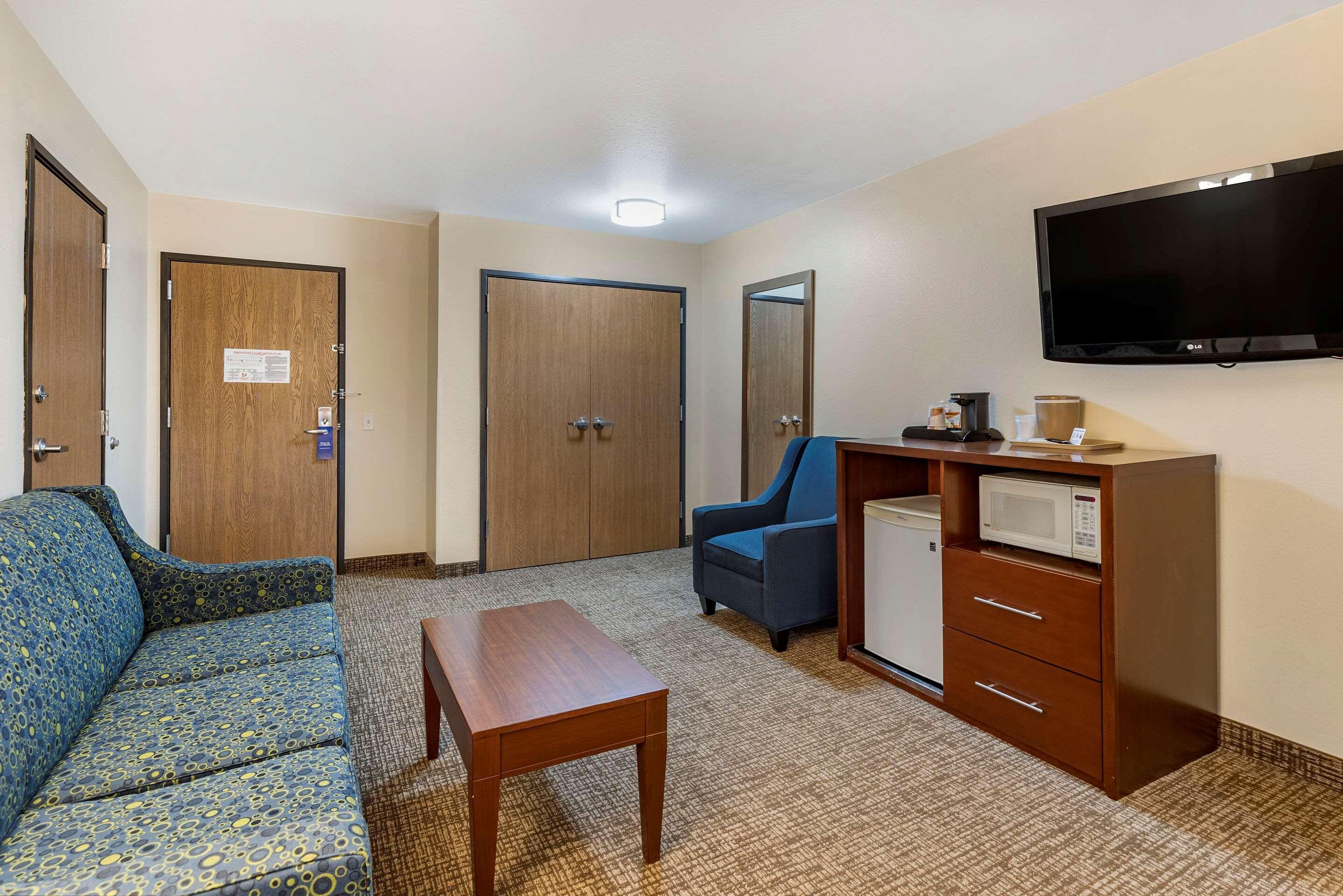 Comfort Inn & Suites Greenville I-70 Екстер'єр фото