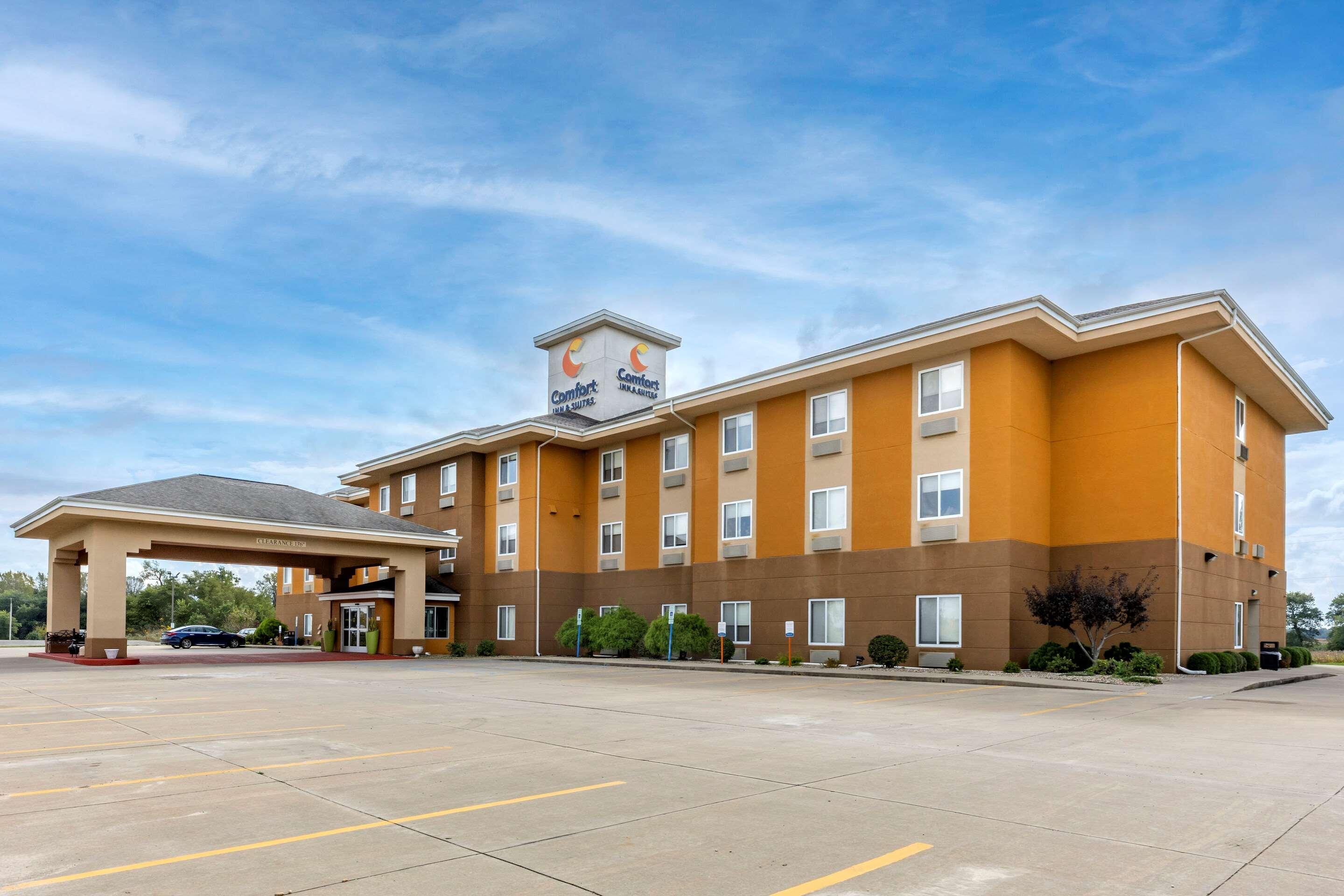 Comfort Inn & Suites Greenville I-70 Екстер'єр фото