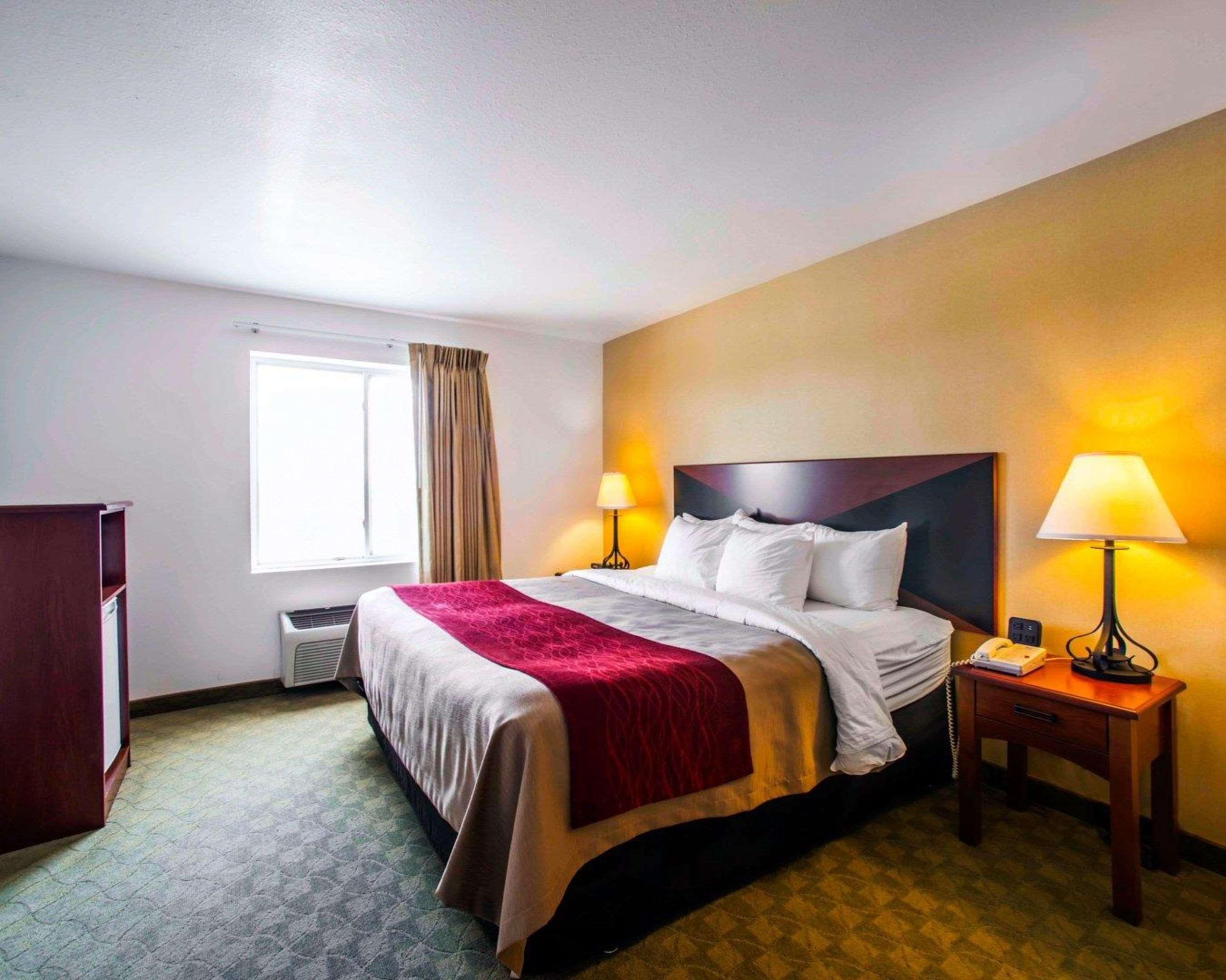 Comfort Inn & Suites Greenville I-70 Екстер'єр фото