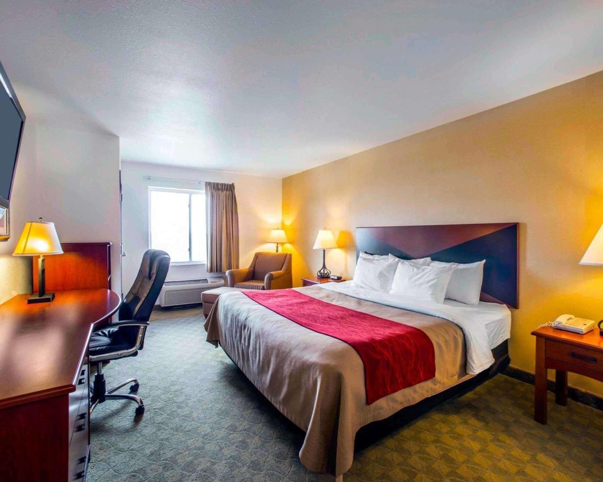 Comfort Inn & Suites Greenville I-70 Екстер'єр фото